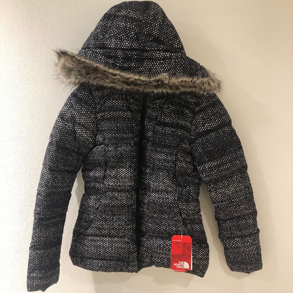 AUTHENTIC WOMEN’S NORTH FACE JACKET